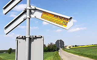 Specjalne naklejki zwiększają bezpieczeństwo na przejazdach Specjalne naklejki zwiększają bezpieczeństwo na przejazdach